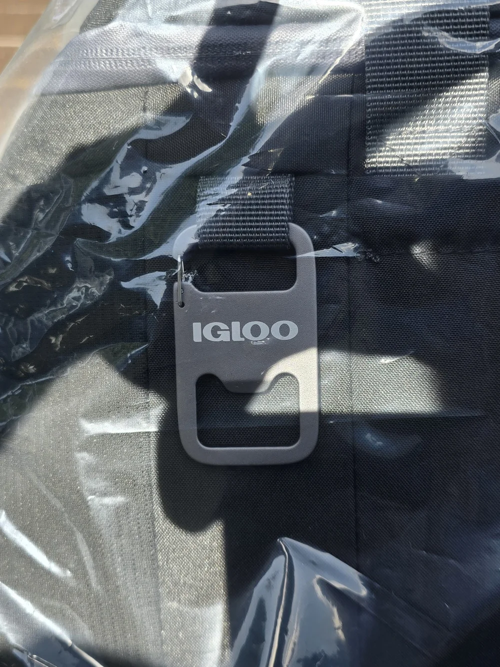 Igloo Day Chiller XL Box Soft Cooler Tote 38 Cans Black Ferrero